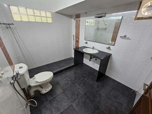 Master Bedroom in 3 BHK Independent House at Hauz Khas – for Rent