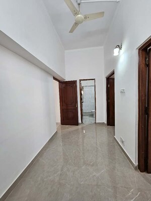 Building Lobby in 3 BHK Independent House at Hauz Khas – for Rent