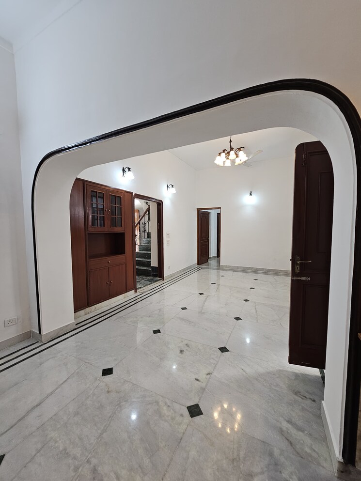 undefined, hauz khas 3 Bedroom 800 Sq.Yd. Independent House In Hauz Khas Delhi 9233659