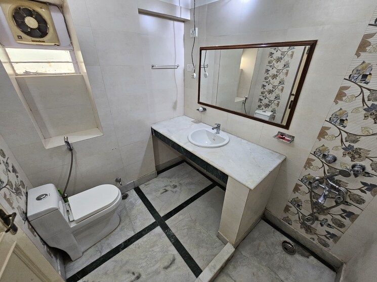 Master Bedroom, hauz khas 3 Bedroom 800 Sq.Yd. Independent House In Hauz Khas Delhi 9233659