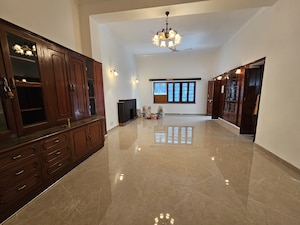 Living Room in 3 BHK Independent House at Hauz Khas – for Rent