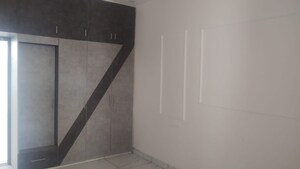 Room in 2 BHK Builder Floor at Canal Road – for Rent