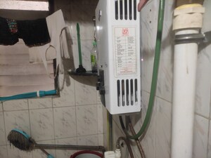 Team Area in 1 BHK Apartment at Guruwar Peth – for Rent