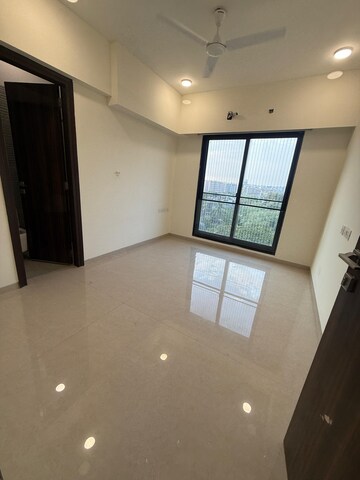 Room in 2 BHK Apartment at Ekta Trinity, Santacruz West – for Rent