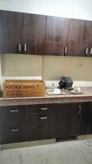 Furnished Amenities in 2 BHK Apartment at SRS Royal Hills, Sector 87 – for Rent