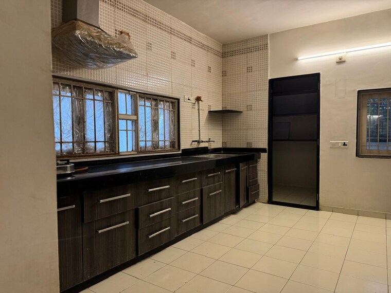 Kitchen, navrangpura 3 Bedroom 1740 Sq.Ft. Apartment In Navrangpura Ahmedabad 9233685