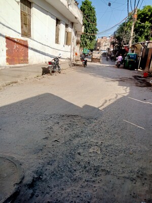 Parking in  Warehouse at Neb Sarai – for Rent