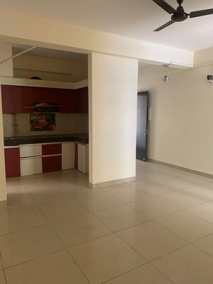 Room in 3 BHK Apartment at Wave Executive Floors, Wave City – for Rent