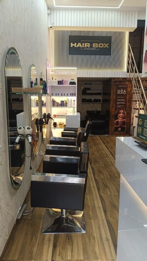 Staircase in  Shop at Darsshan Pride, Tardeo – for Rent