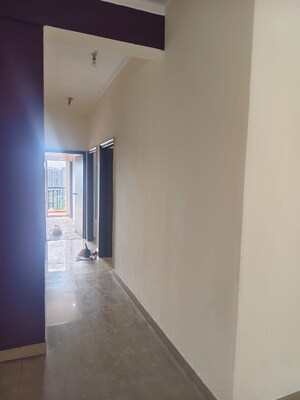 Building Lobby in 3 BHK Villa at RWA Apartments Sector 41, Sector 41 – for Rent