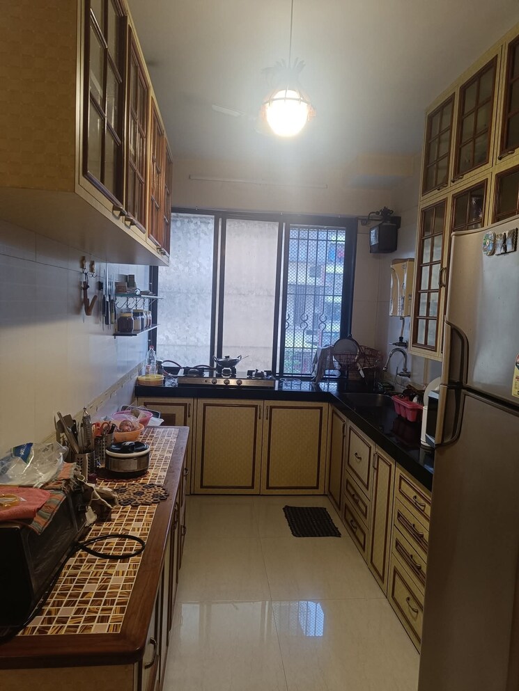 Kitchen, goregaon-west-view-chs Pg For Girls In Goregaon West 9233764