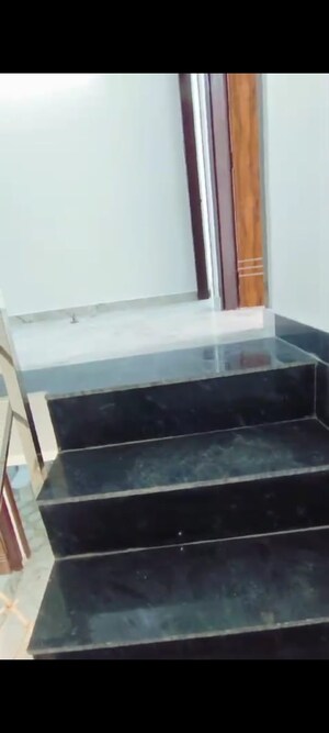 Furnished Amenities in 3 BHK Villa at Sindhuja Greens, Sector 10 Greater Noida – for Rent