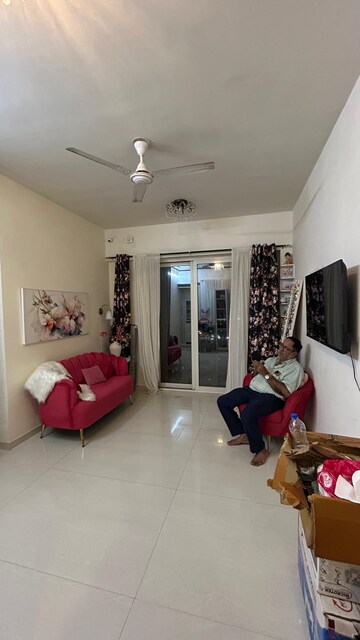 Living Room in 1 BHK Apartment at Vijay Orovia, Hiranandani Estate – for Sale