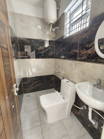Attached Bathroom in 2 BHK Apartment at Cv Raman Nagar – for Rent