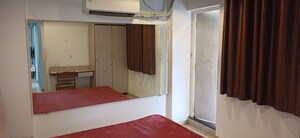 Room in 1 BHK Apartment at Koregaon Park – for Rent