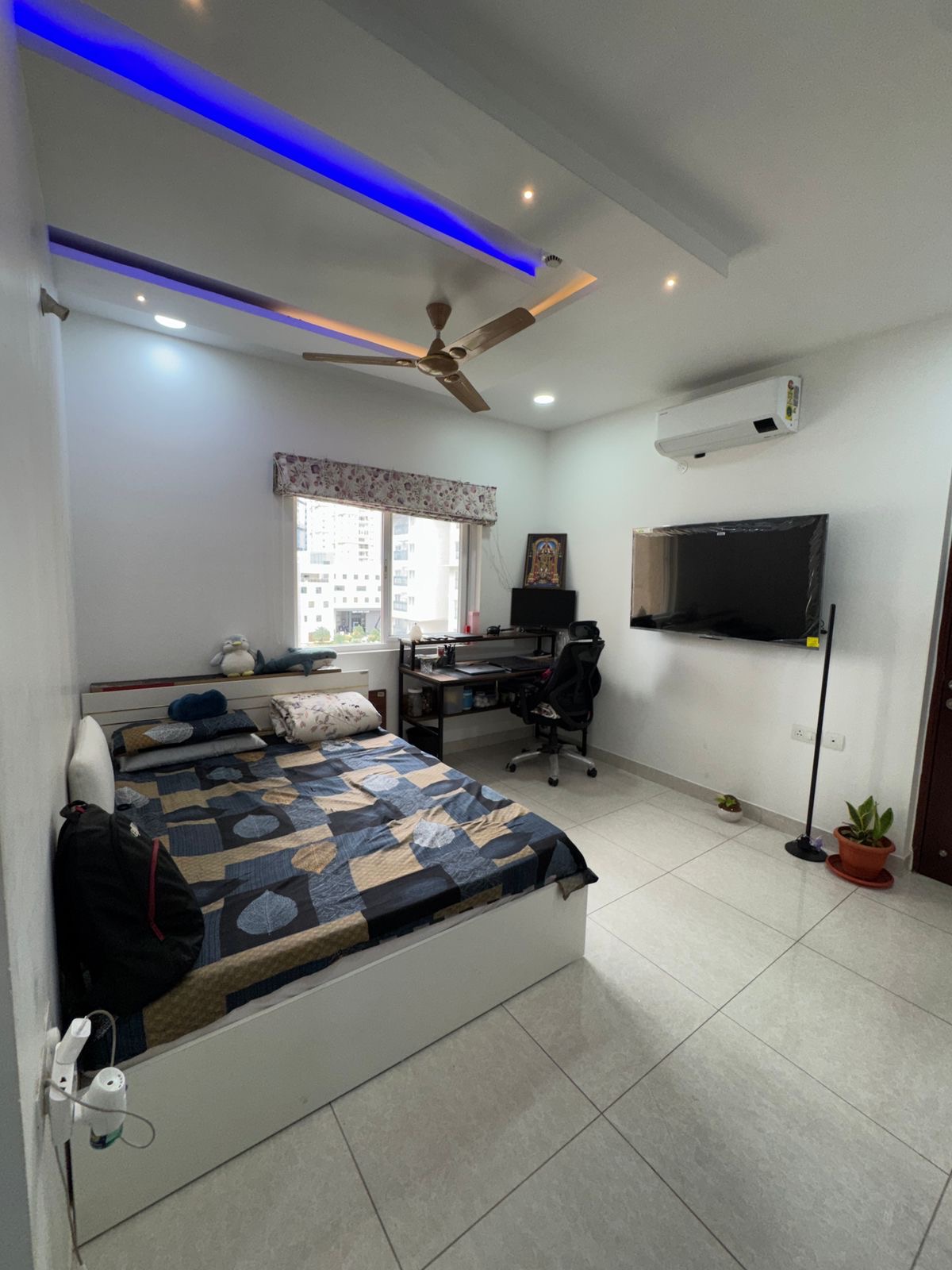1 Rk  500 Sq.Ft. Apartment in Prestige High Fields