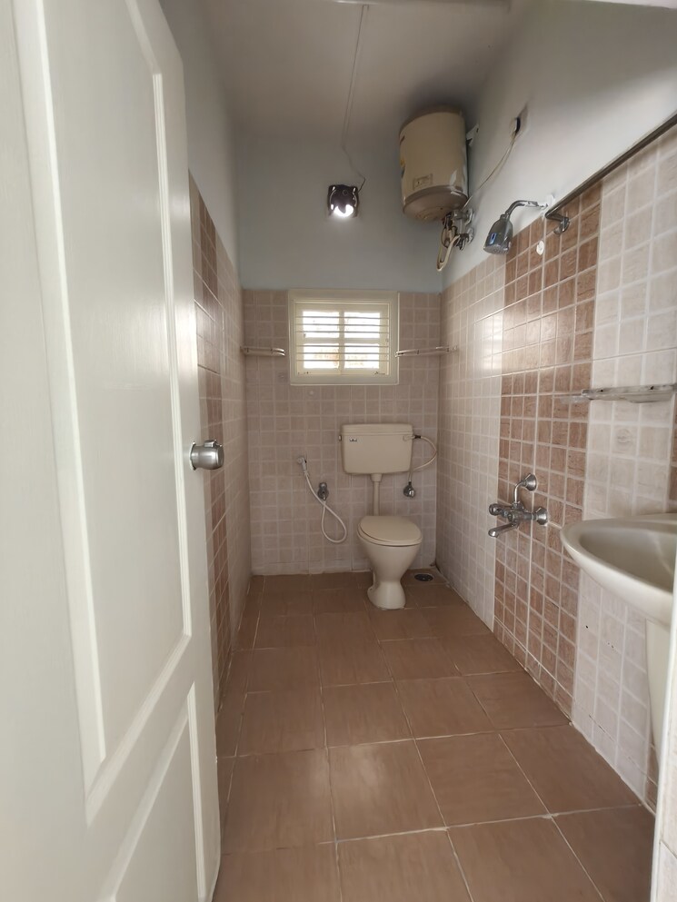 undefined, jagadish nagar 1 Bedroom 660 Sq.Ft. Builder Floor In Jagadish Nagar Bangalore 9233882