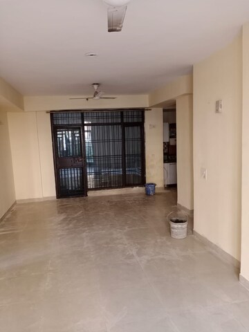 Room in 4 BHK Builder Floor at Puri Vip Floors, Sector 81 – for Sale