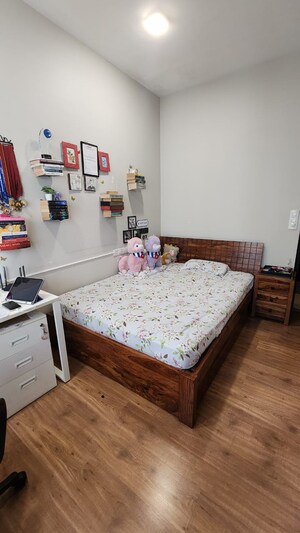 Bedroom in 2 BHK Apartment at Garden Colony, Mahim – for Rent