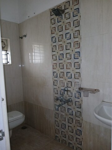 Bathroom in 2 BHK Builder Floor at Kelambakkam – for Rent