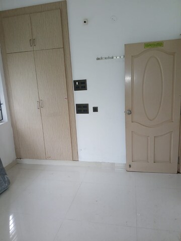 Bedroom in 2 BHK Builder Floor at Kelambakkam – for Rent