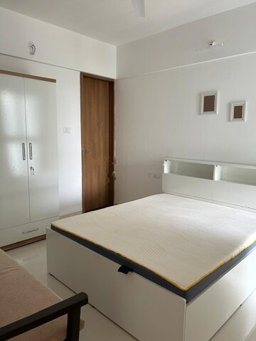 Bedroom in 2 BHK Apartment at Majestique Signature Towers, Balewadi – for Rent