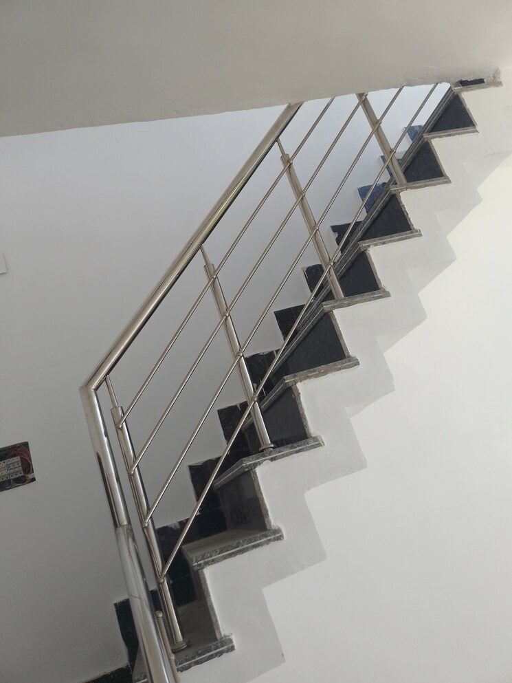 undefined, ludhiana chandigarh hwy 3 Bedroom 95 Sq.Yd. Independent House In LudhianA Chandigarh Hwy Mohali 9233983