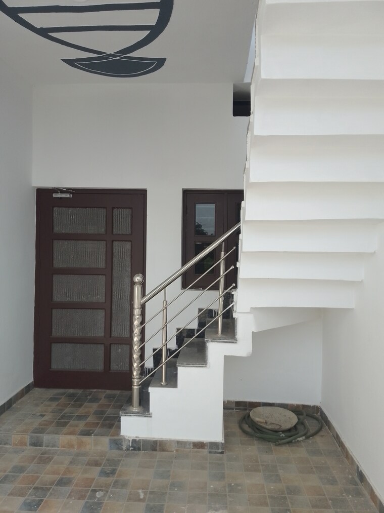 undefined, ludhiana chandigarh hwy 3 Bedroom 95 Sq.Yd. Independent House In LudhianA Chandigarh Hwy Mohali 9233983