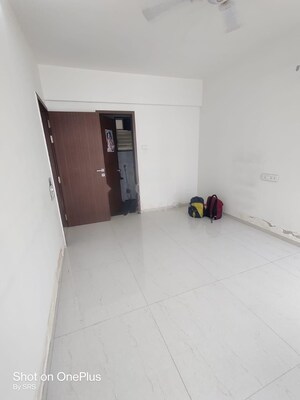 Room in 2 BHK Apartment at Kohinoor Tinsel County, Hinjewadi – for Rent