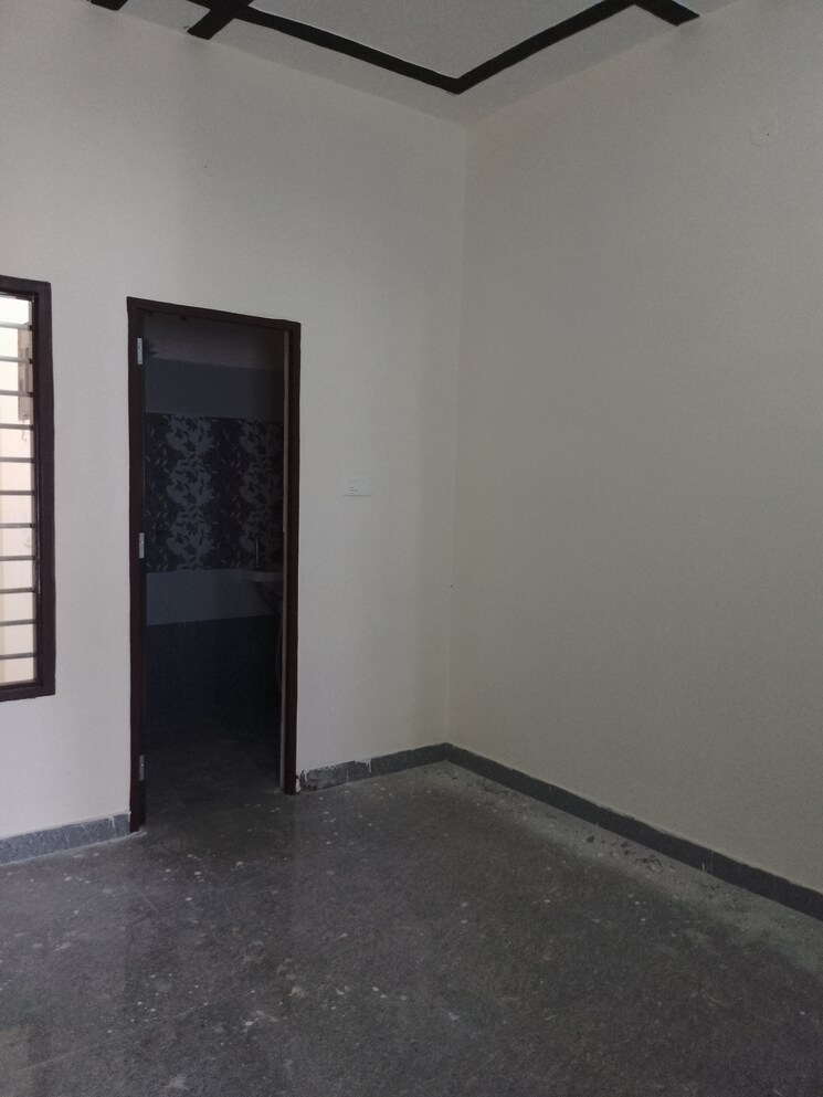 Room, ludhiana chandigarh hwy 3 Bedroom 95 Sq.Yd. Independent House In LudhianA Chandigarh Hwy Mohali 9233983