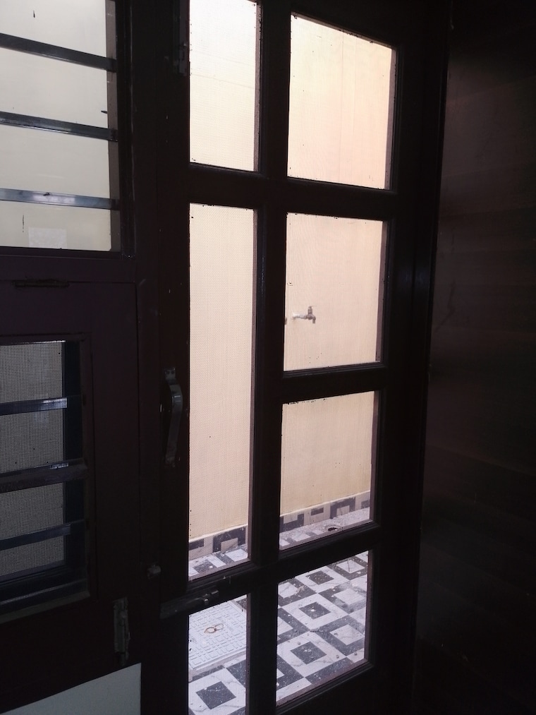 Room, ludhiana chandigarh hwy 3 Bedroom 95 Sq.Yd. Independent House In LudhianA Chandigarh Hwy Mohali 9233983