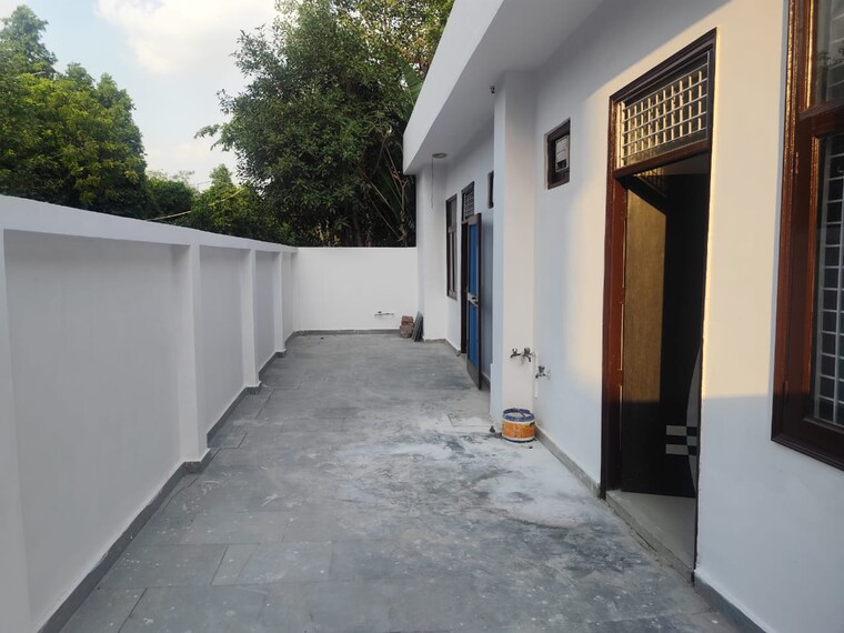 Other, sector 44 3 Bedroom 250 Sq.Yd. Independent House In Sector 44 Noida 9234011