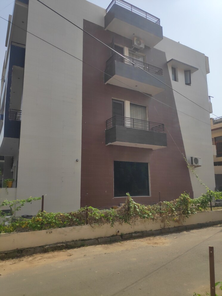 Exterior View, sector 67 6+ Bedroom 200 Sq.Yd. Independent House In Sector 67 Mohali 9234043