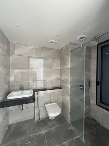 Bathroom in 5 BHK Apartment at Rustomjee Crown, Prabhadevi – for Rent