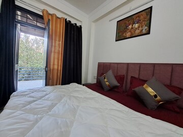 Bedroom in 2 BHK Builder Floor at Mussoorie Road – for Rent