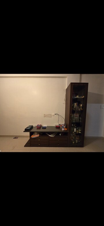 Furnished Amenities in 1.5 BHK Apartment at Hind Mansion Apartments, Mahim West – for Rent