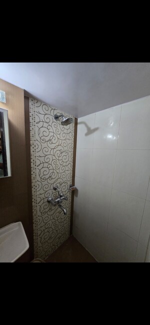 Furnished Amenities in 1.5 BHK Apartment at Hind Mansion Apartments, Mahim West – for Rent