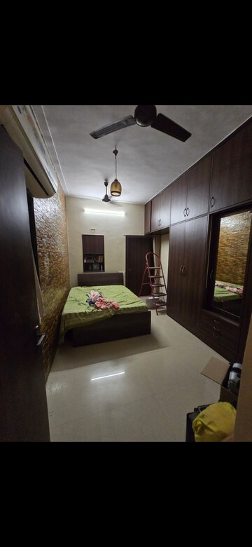 1.5 BHK Apartment For Rent in Hind Mansion Apartments, Mahim West