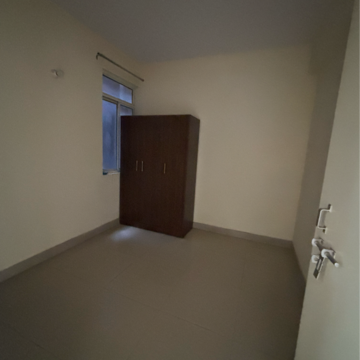 Room in 2 BHK Apartment at Conscient Habitat 78, Faridpur – for Rent