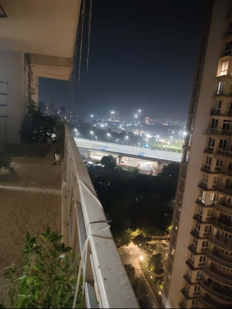 Balcony, indiabulls-enigma 6 Bedroom 7430 Sq.Ft. Penthouse In Sector 110 Gurgaon 9234171