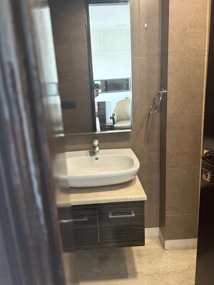 Bathroom in 4 BHK Apartment at Central Park I, Sector 42 – for Sale