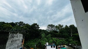 3 BHK Builder Floor – Exterior View View at JakhaN-Rajpur Road - for Rent