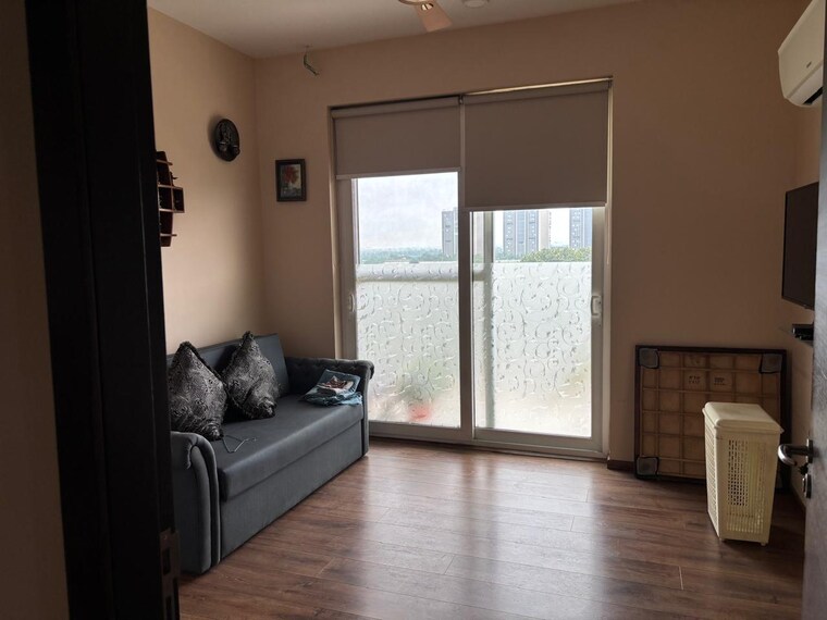 Room, nirvana-courtyard 4 Bedroom 240 Sq.Yd. Villa In Sector 50 Gurgaon 9234204