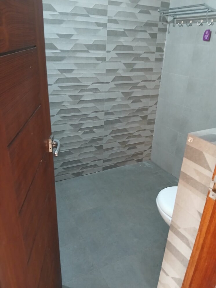 Bathroom, sector 38 3 Bedroom 3400 Sq.Ft. Builder Floor In Sector 38 Chandigarh 9234196