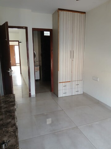 Building Lobby in 3 BHK Builder Floor at Sector 38 – for Rent