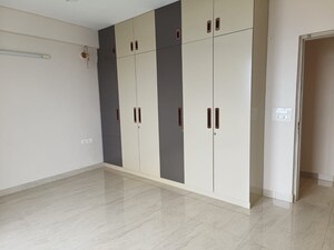 Room in 3 BHK Apartment at Raheja Atlantis, Sector 31 – for Sale