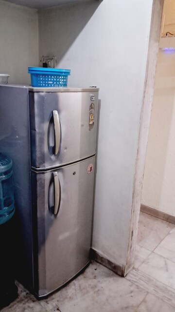 Furnished Amenities in 2 BHK Apartment at Velentine Tower, Goregaon East – for Rent