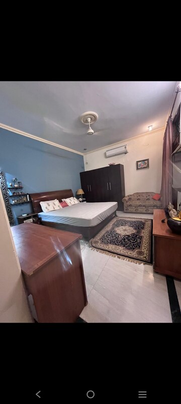 Team Area in 2 BHK Builder Floor at Saket – for Rent