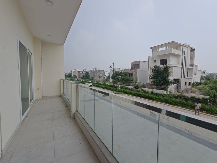 Balcony, wave-executive-floors 3 Bedroom 1129 Sq.Ft. Apartment In Wave City Ghaziabad 9234362