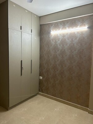 Room in 2 BHK Apartment at Shree Vardhman Mantra, Sector 67 – for Rent